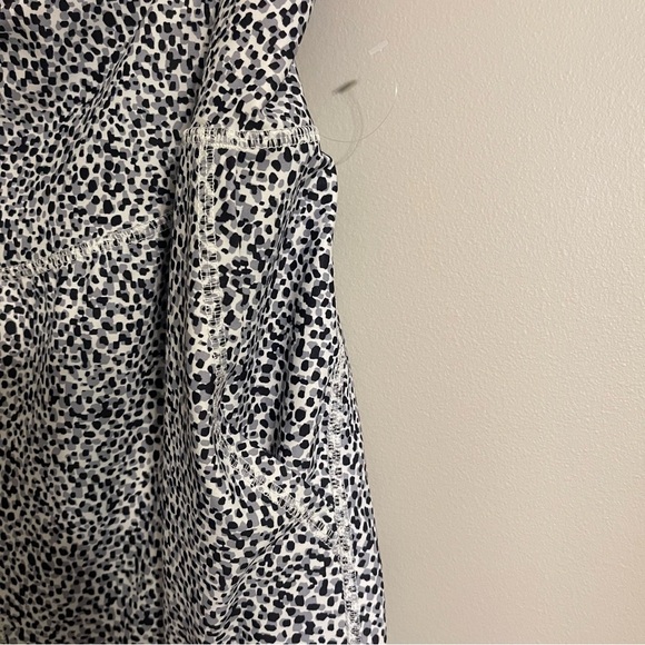 Old Navy Black and White Patterned Joggers NWOT - Picture 4 of 6